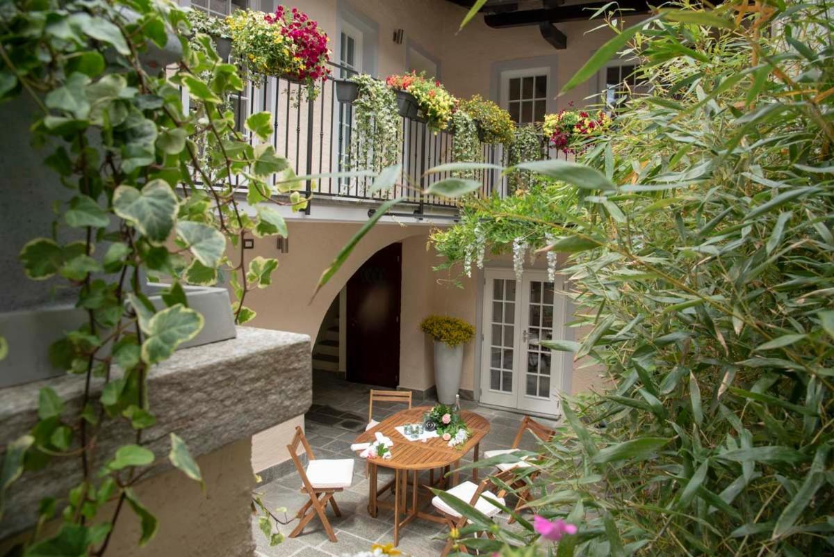 Casa Mia Villa Castelveccana Luaran gambar